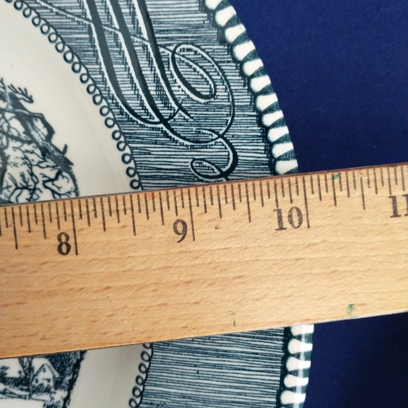 CURRIER & IVES 3 Bundle Dinner Table Plates - Picture 6 of 16